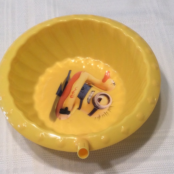 Minion in Rubber Ducky Bowl With Straw - Picture 2 of 3
